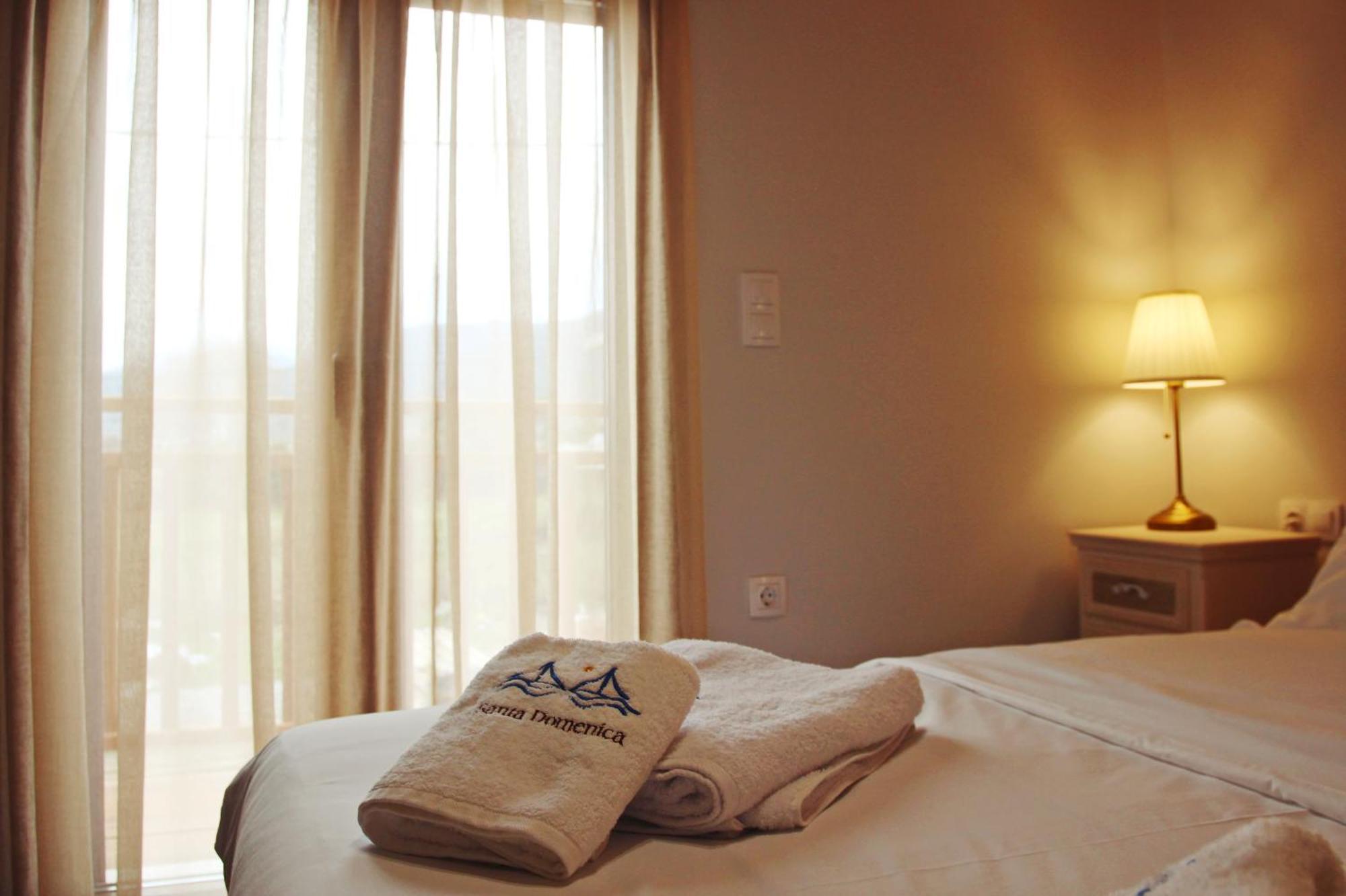 Santa Domenica Nafpaktos - Rooms And Apartments By The Sea Dış mekan fotoğraf