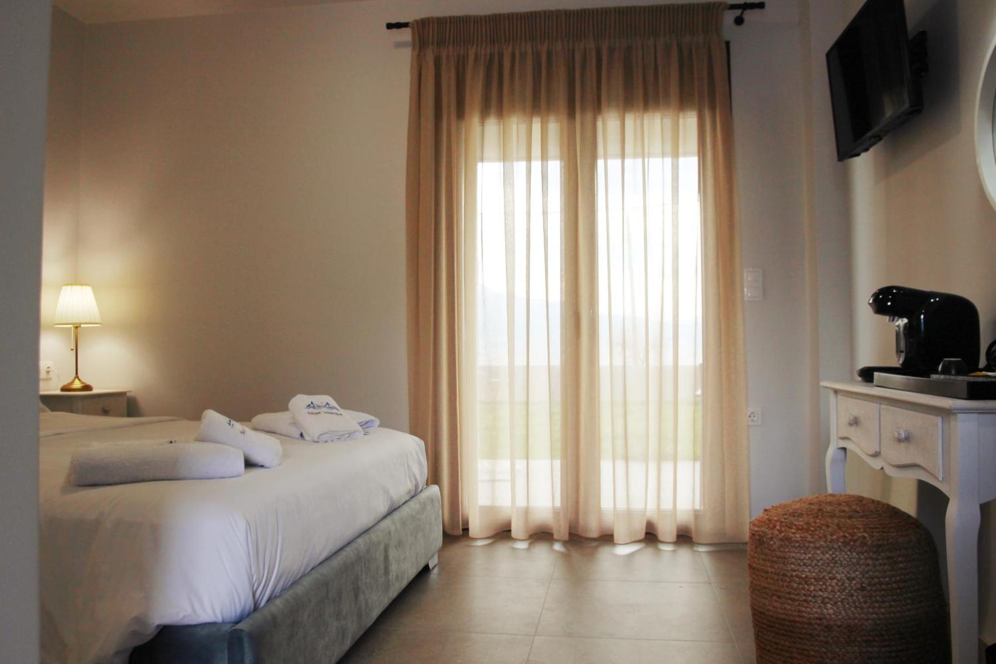 Santa Domenica Nafpaktos - Rooms And Apartments By The Sea Dış mekan fotoğraf